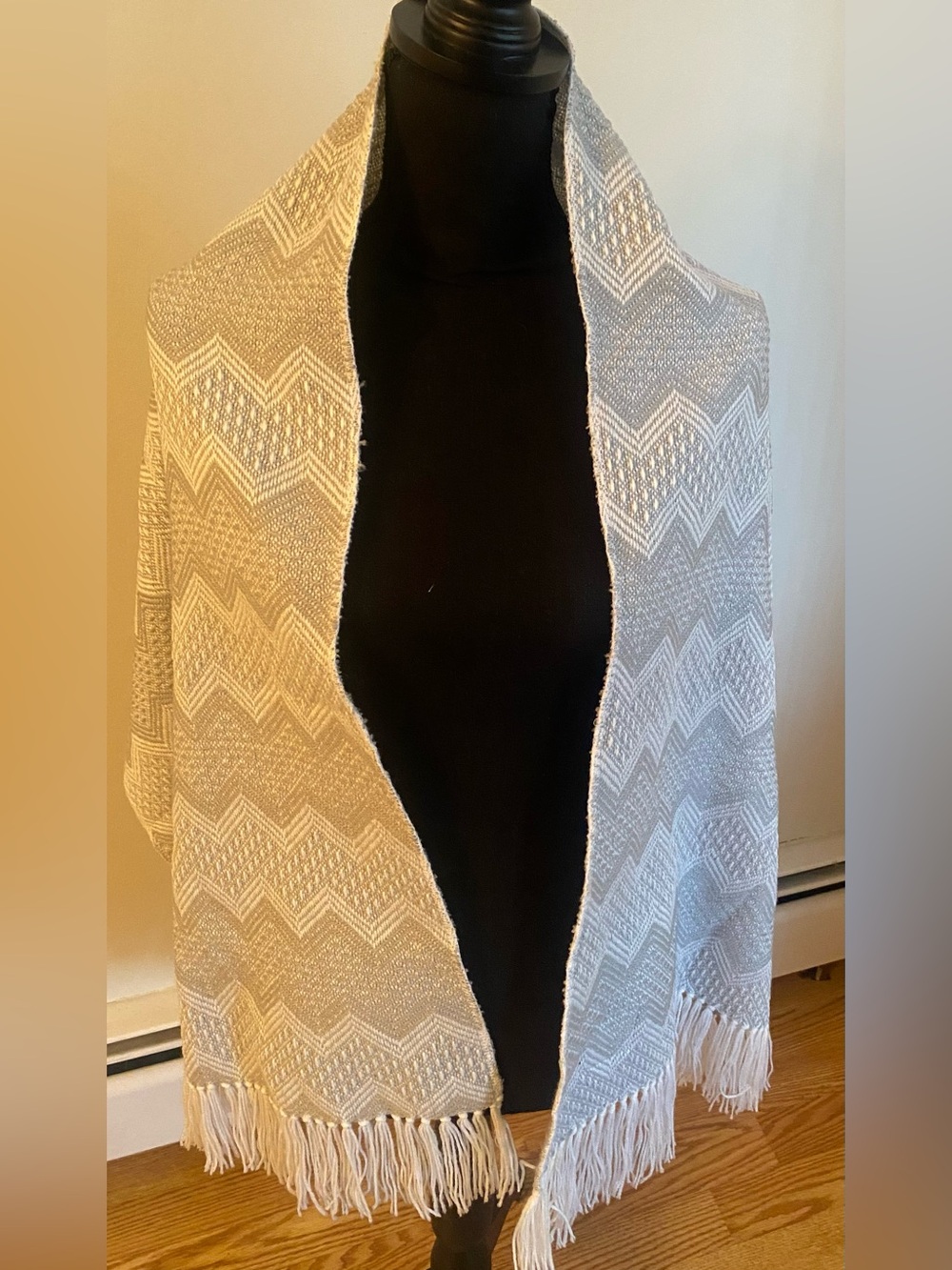 Figueroa Genuine Peruvian Alpaca Wool Cream Chevron Wrap with White Fringe